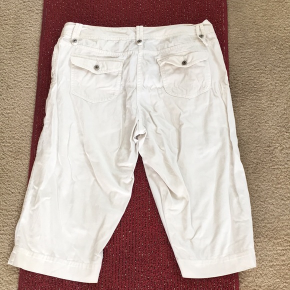 Style&Co-White Capri/Bermudas/almost jeans,pant! - Picture 4 of 7